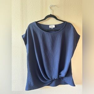 Korye Navy Blue Top size Large